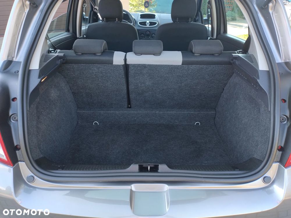 Renault Clio 1.2 16V 75 Dynamique - 25