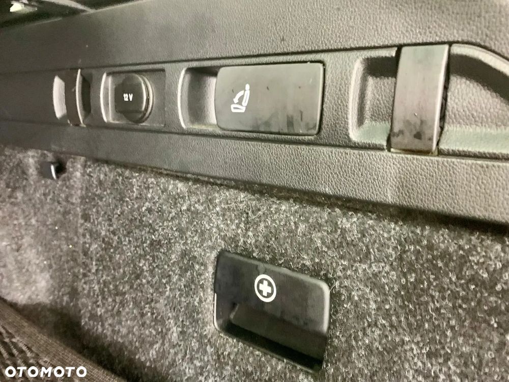 Skoda Superb 2.0 TDI L&K DSG - 16