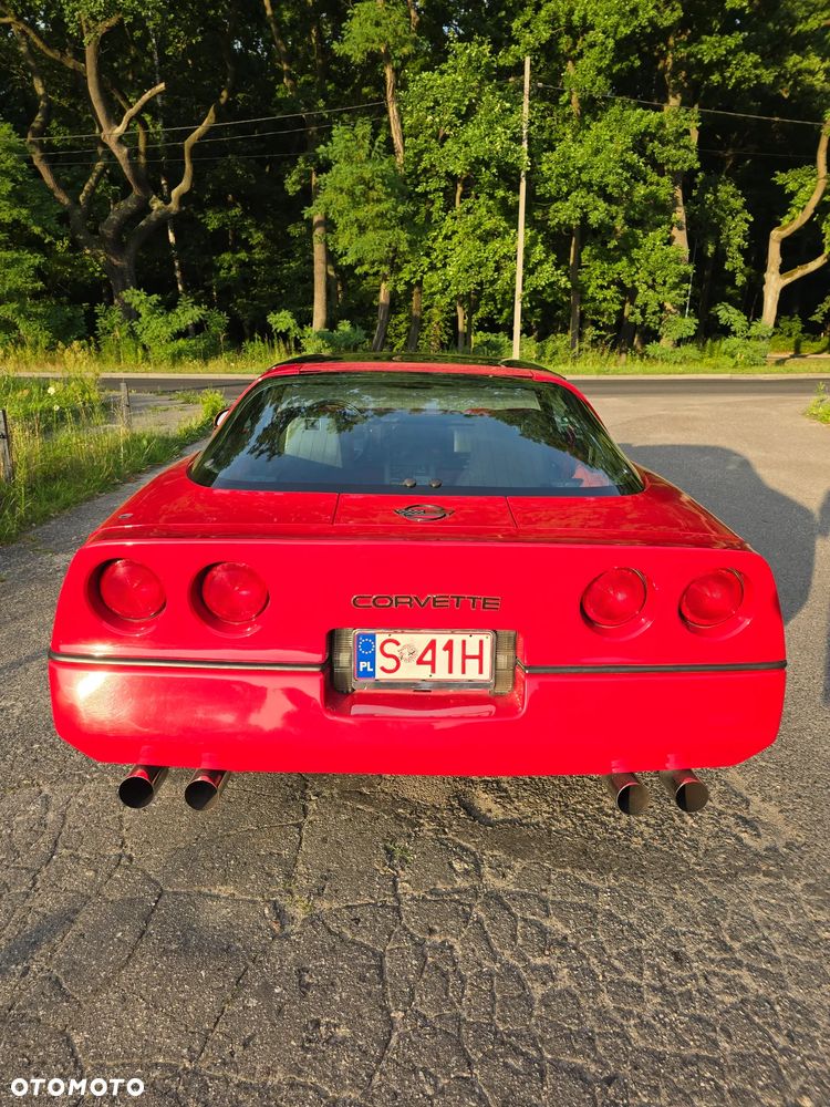 Chevrolet Corvette - 18