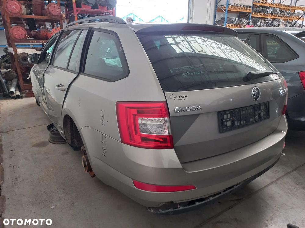 SKODA OCTAVIA III 3 z silnikiem 2.0 TDI 150km o oznaczeniu CRMB ze skrzynią manualną 6 - 1