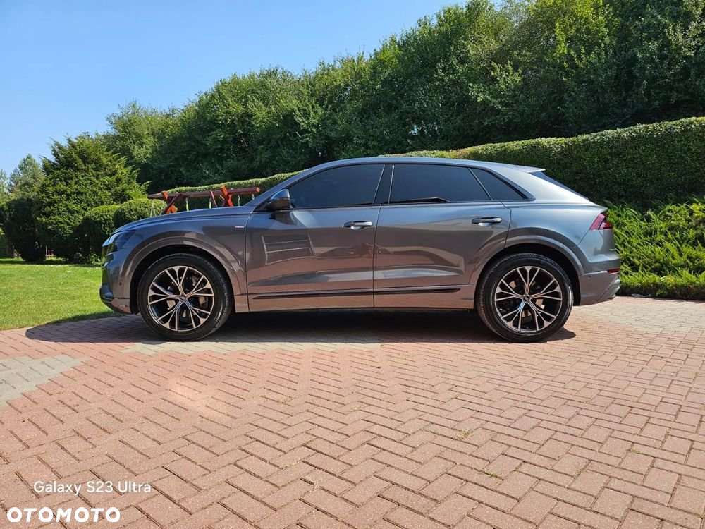 Audi Q8 - 8