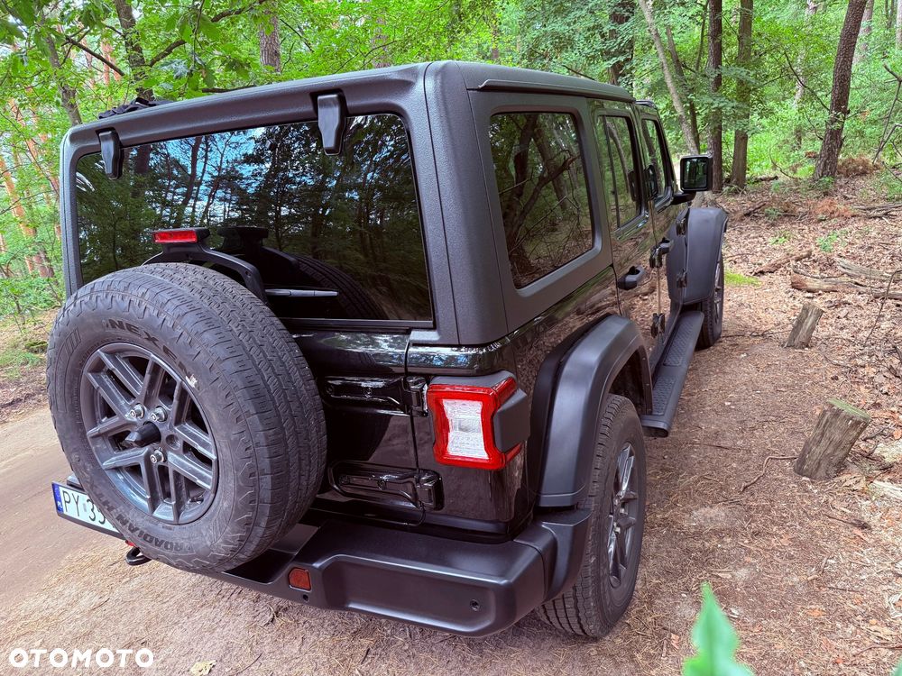 Jeep Wrangler Unlimited GME 2.0 Turbo Sahara - 16