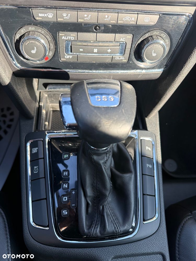 Skoda Superb 2.0 TDI DSG Exclusive - 27