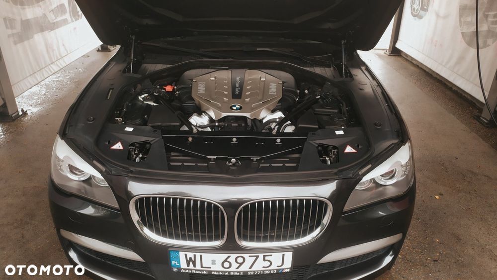BMW Seria 7 750i xDrive - 1