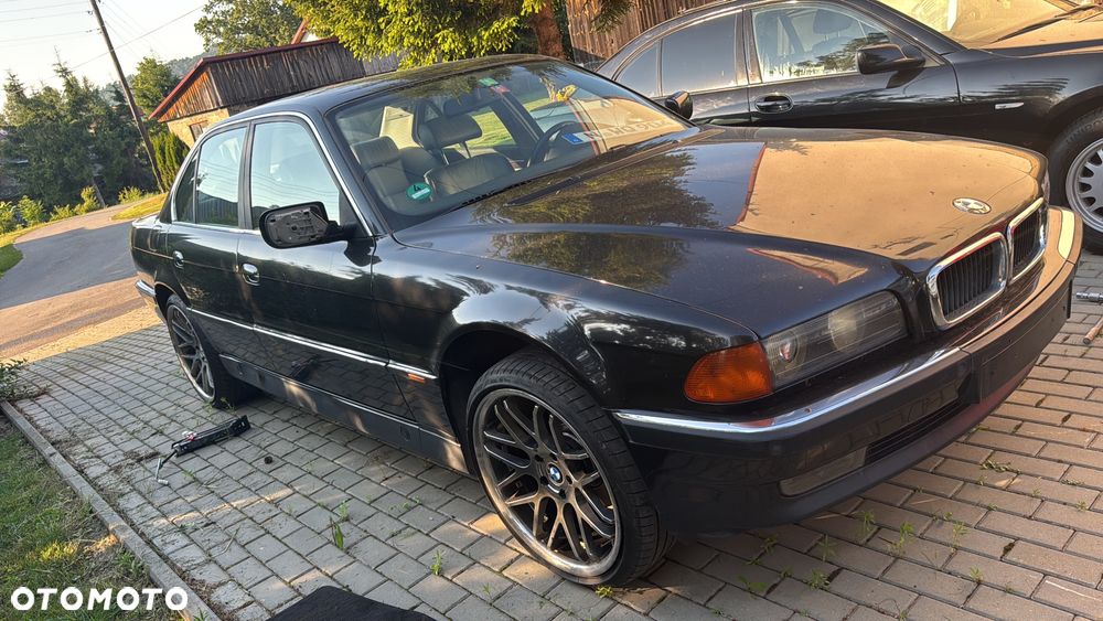 BMW Seria 7 - 1