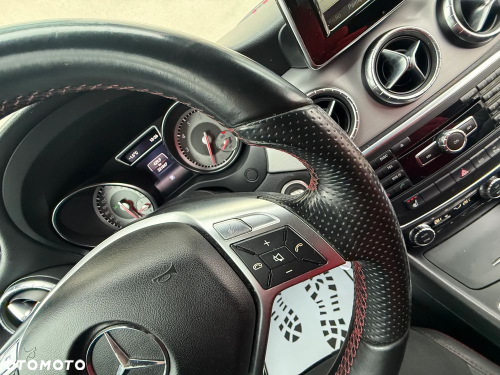 Mercedes-Benz CLA 200 AMG Line - 21
