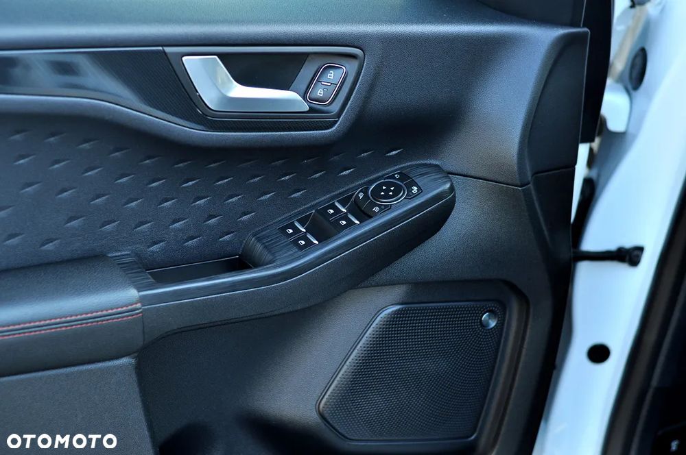 Ford Kuga 1.5 EcoBoost FWD ST-Line X - 22