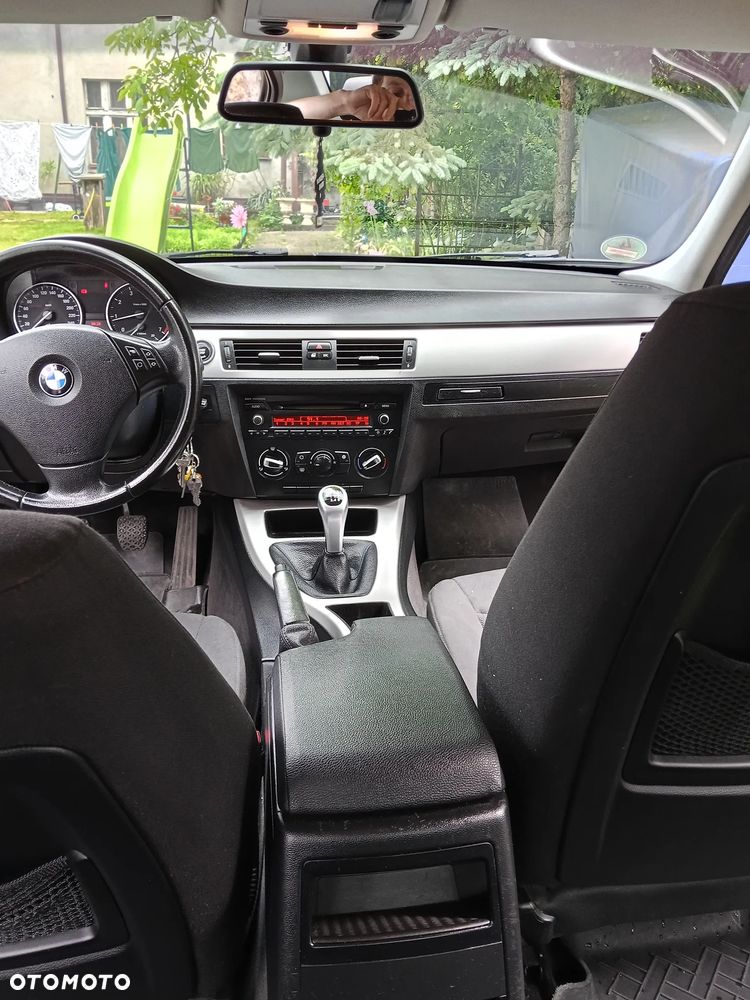 BMW Seria 3 - 23