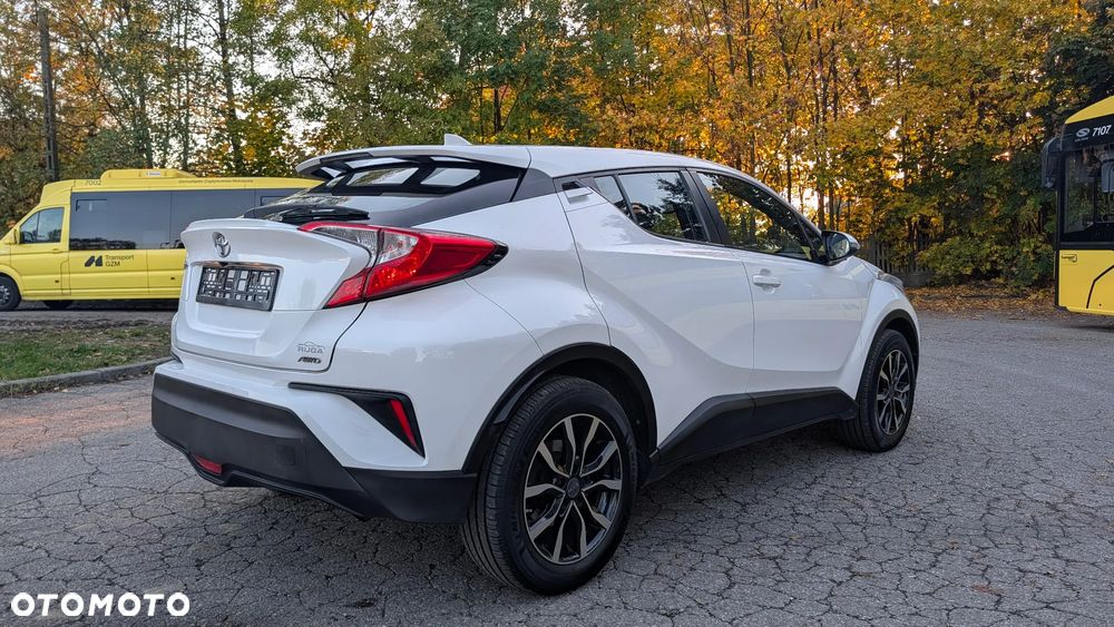 Toyota C-Hr 2018 photo 4