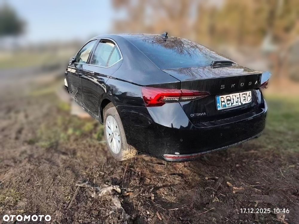 Skoda Octavia 1.5 TSI mHEV Selection DSG - 9