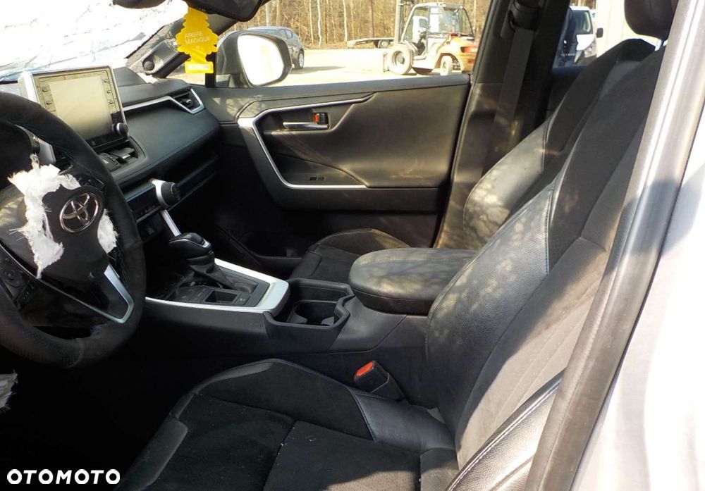 Toyota RAV4 - 26
