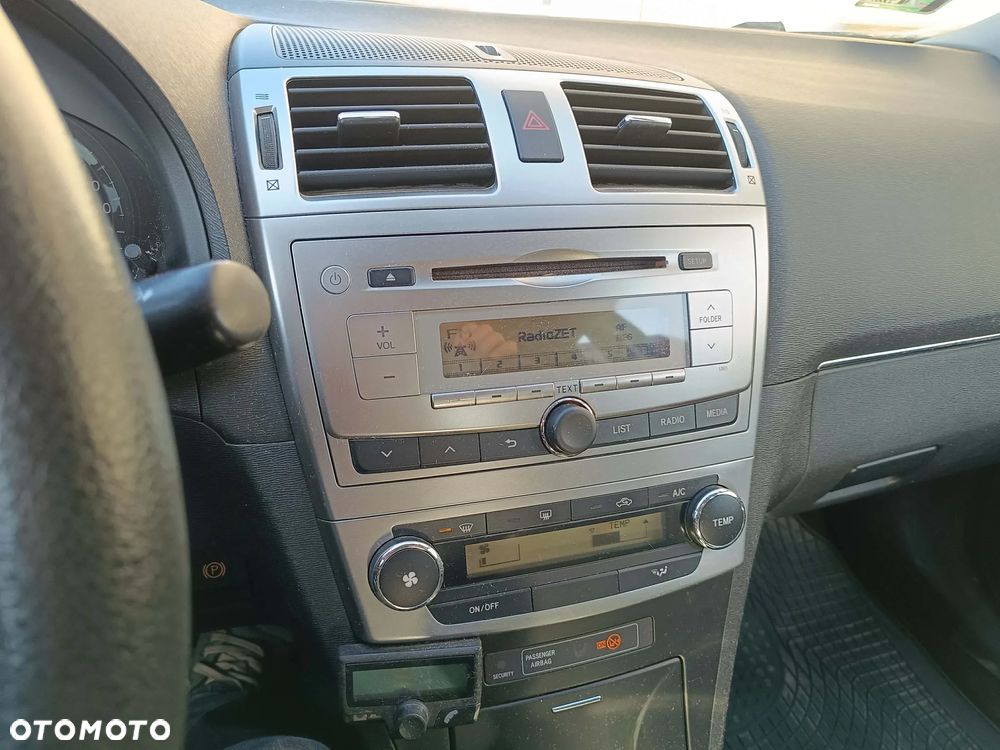 Toyota Avensis 2.0 D-4D Active - 12