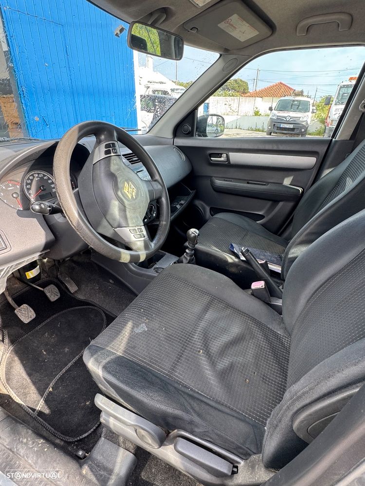 Suzuki Swift 1.3 DDiS GL - 6