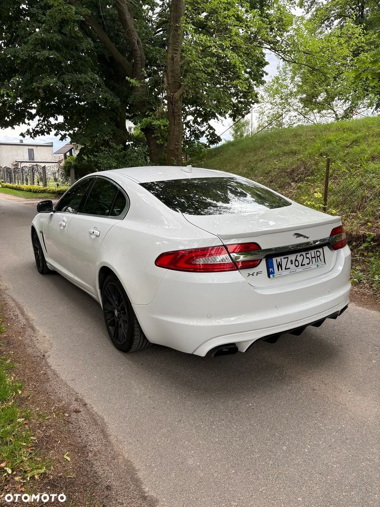 Jaguar XF - 3