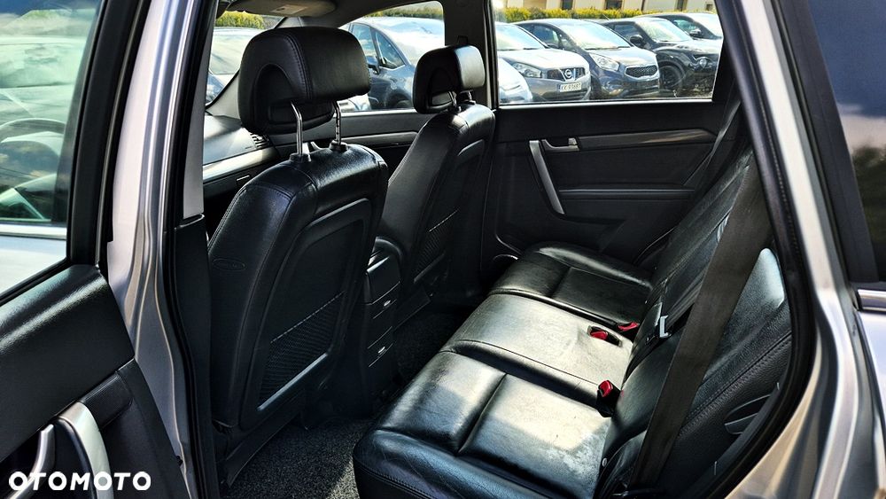Chevrolet Captiva 2.4 LS - 27