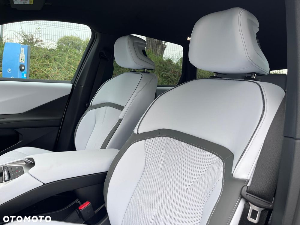 BMW iX3 40 - 13