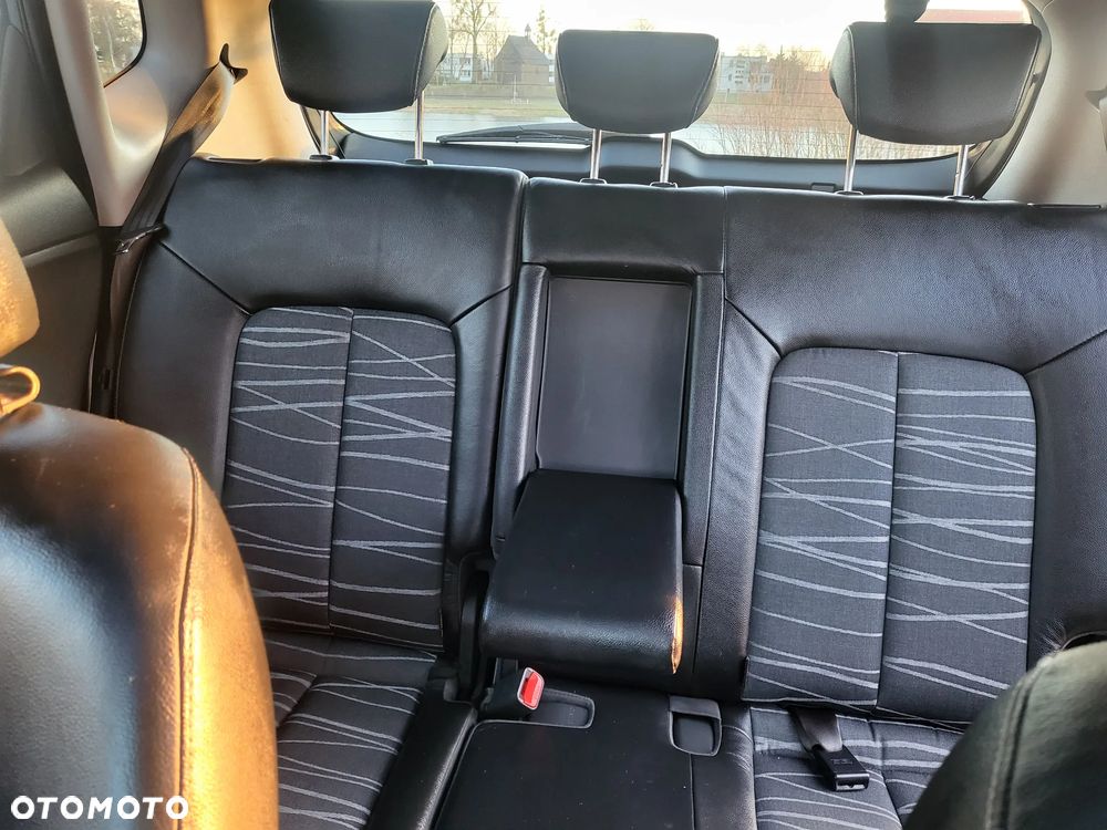 Kia Venga 1.6 CRDi L - 19