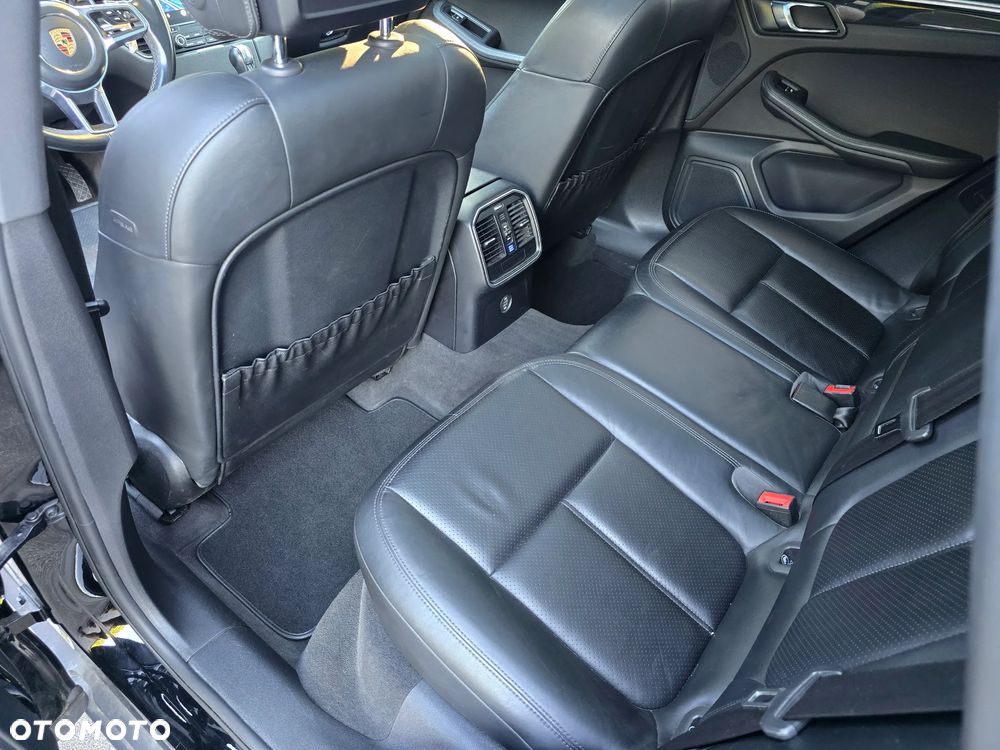 Porsche Macan S - 12