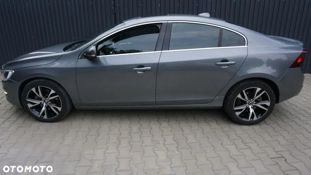 Volvo S60 2.5 T5 - 6