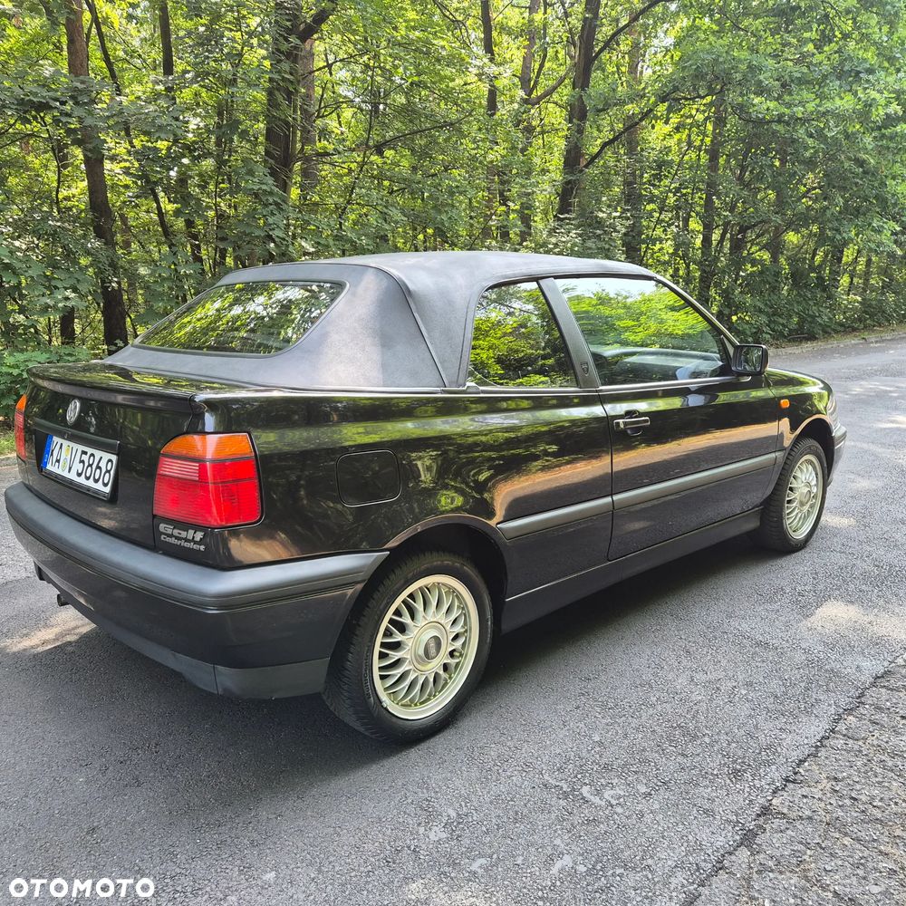 Volkswagen Golf 1.8 GL - 4