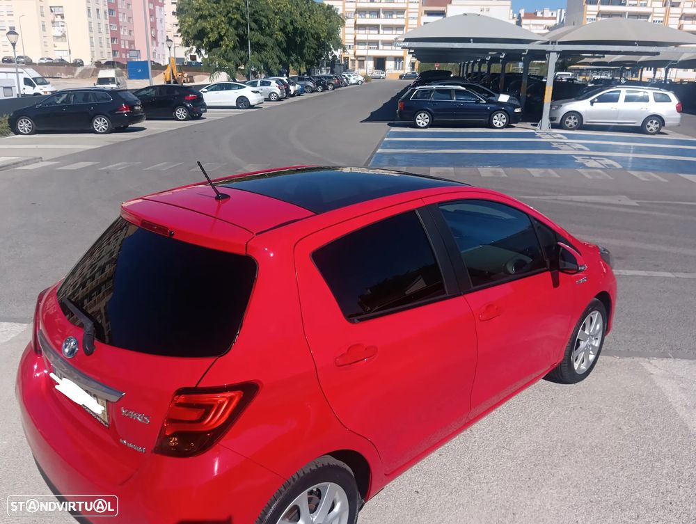 Toyota Yaris 1.5 HSD Comfort +P.Style+P.Techno - 23