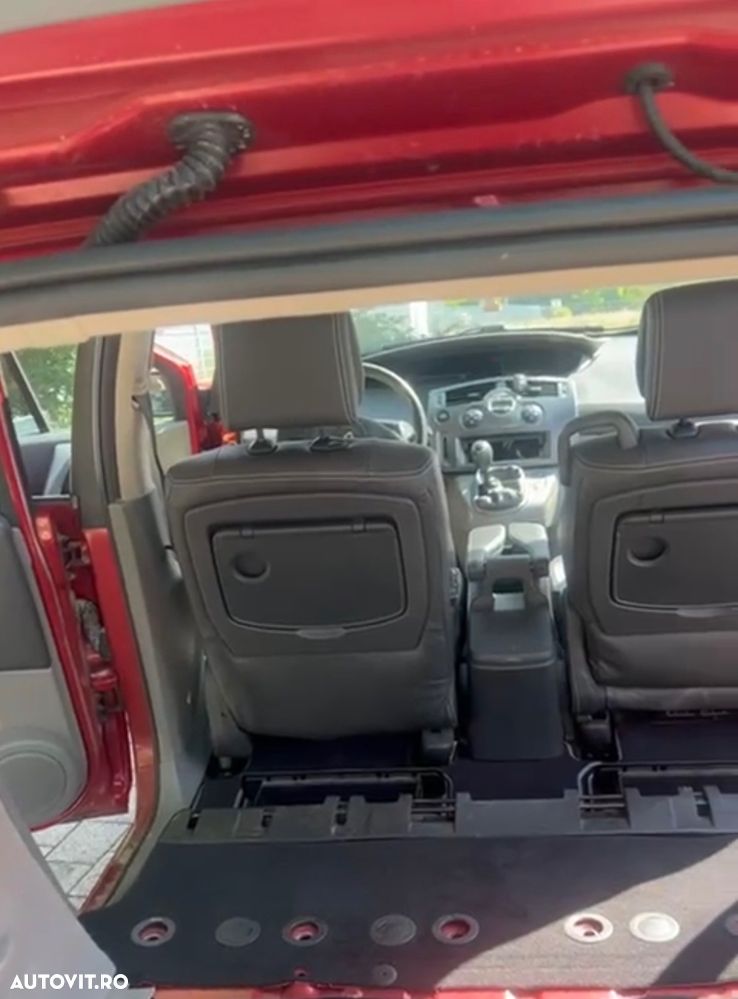 Renault Scenic 2.0 16V Avantage - 9