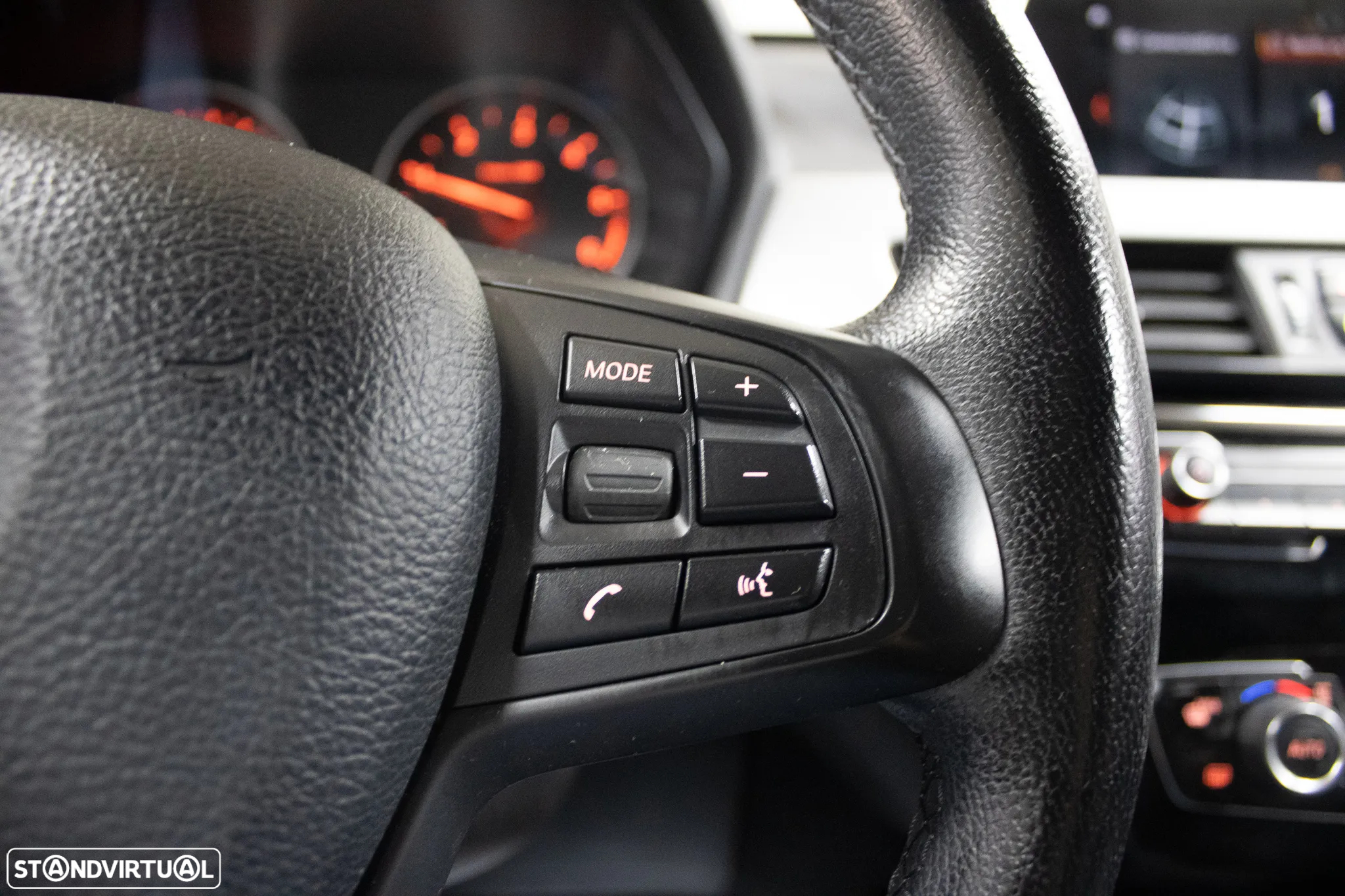 BMW X1 16 d sDrive Advantage - 36