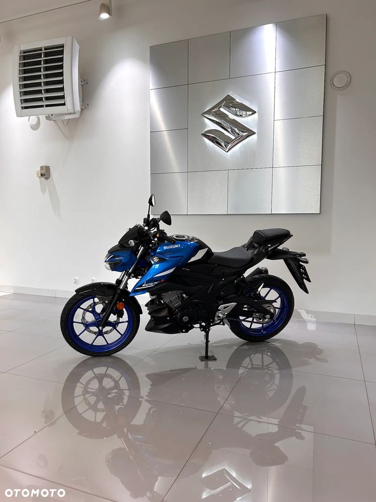 Suzuki GSX - 2