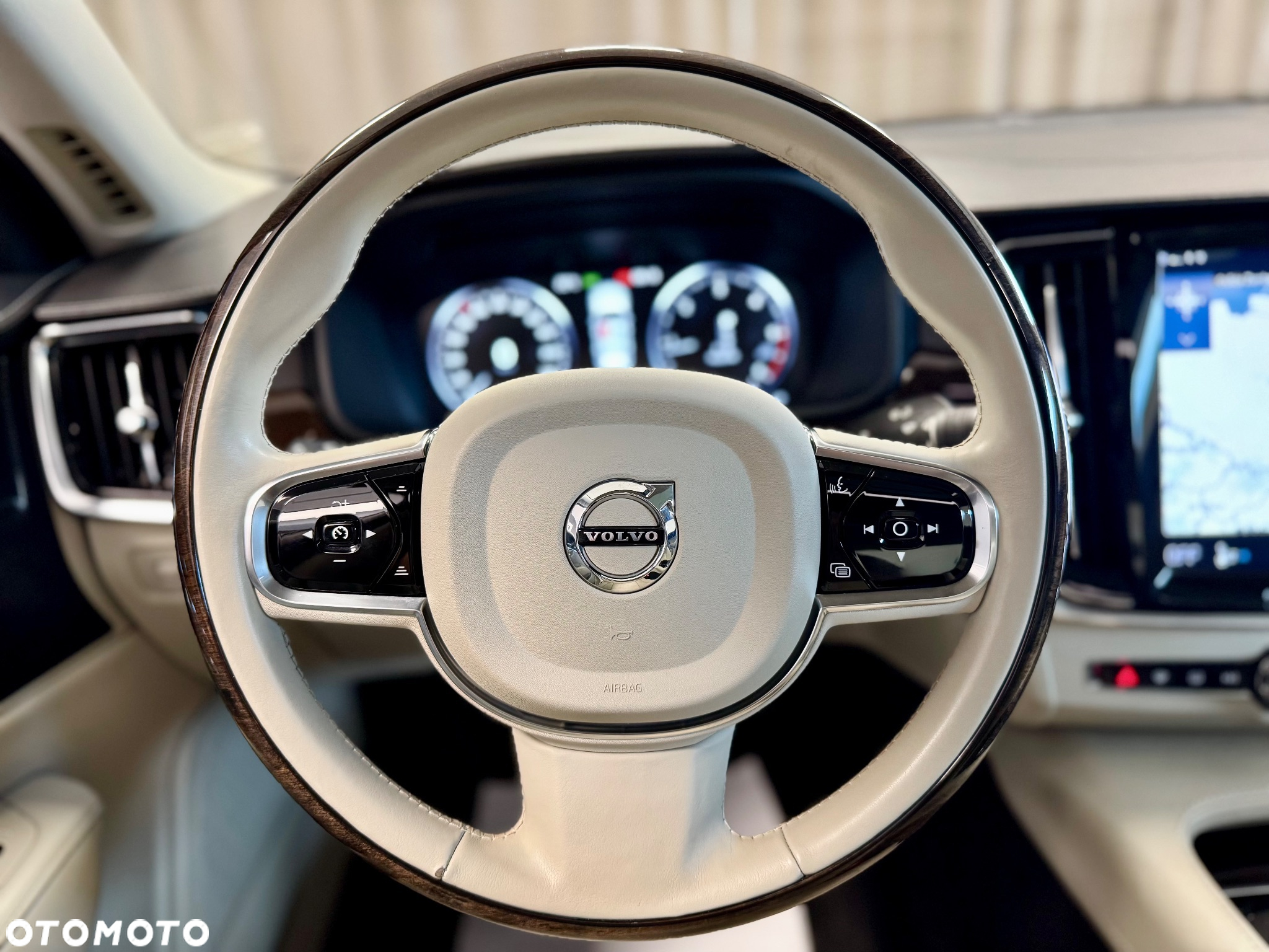Volvo S90 D5 SCR AWD Inscription - 25