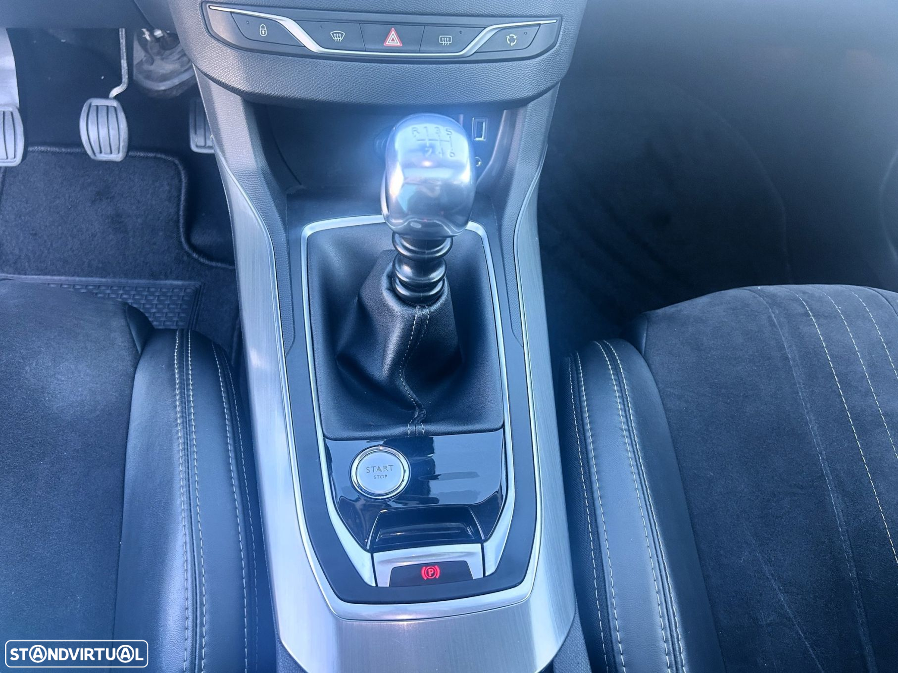 Peugeot 308 1.2 PureTech Allure - 18