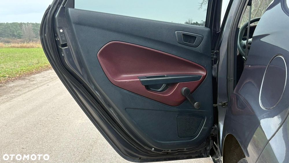 Ford Fiesta 1.25 Celebration - 6