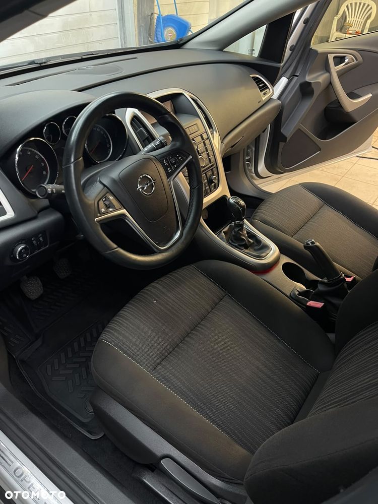 Opel Astra 1.4 Turbo - 24