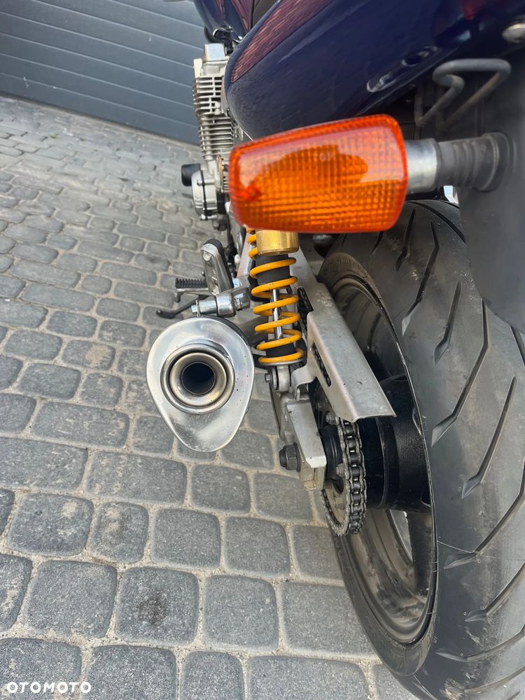 Yamaha XJR - 8
