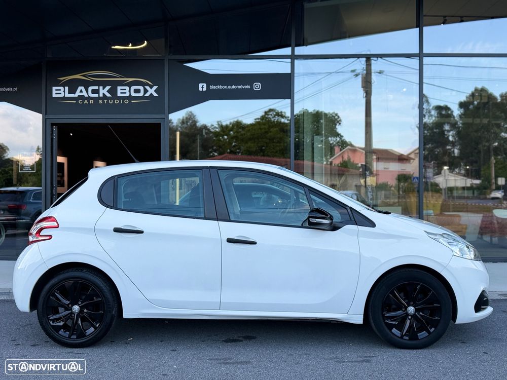 Peugeot 208 1.6 BlueHDi Style - 4