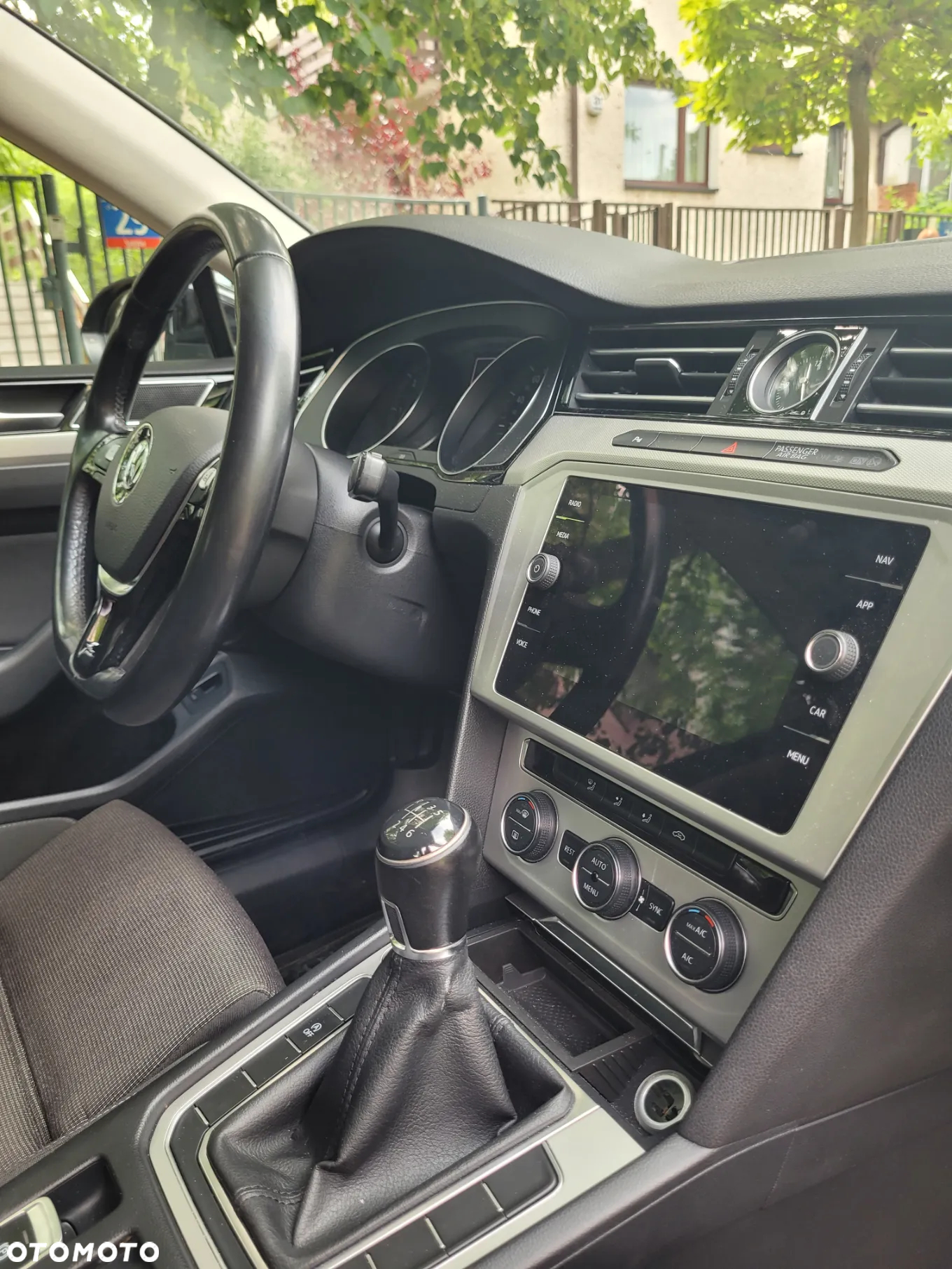 Volkswagen Passat 2.0 TDI BMT Comfortline - 25
