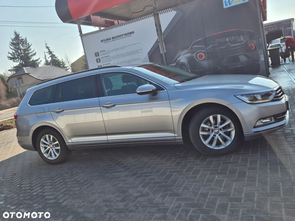 Volkswagen Passat - 14