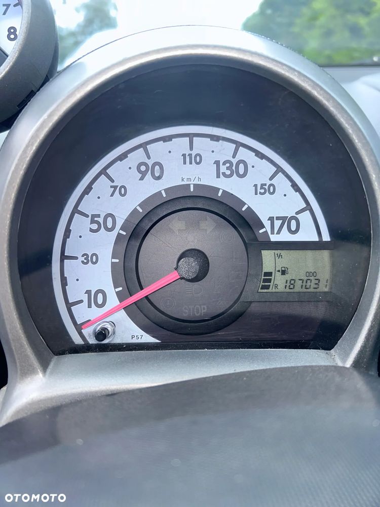 Peugeot 107 1.0 Happy - 8