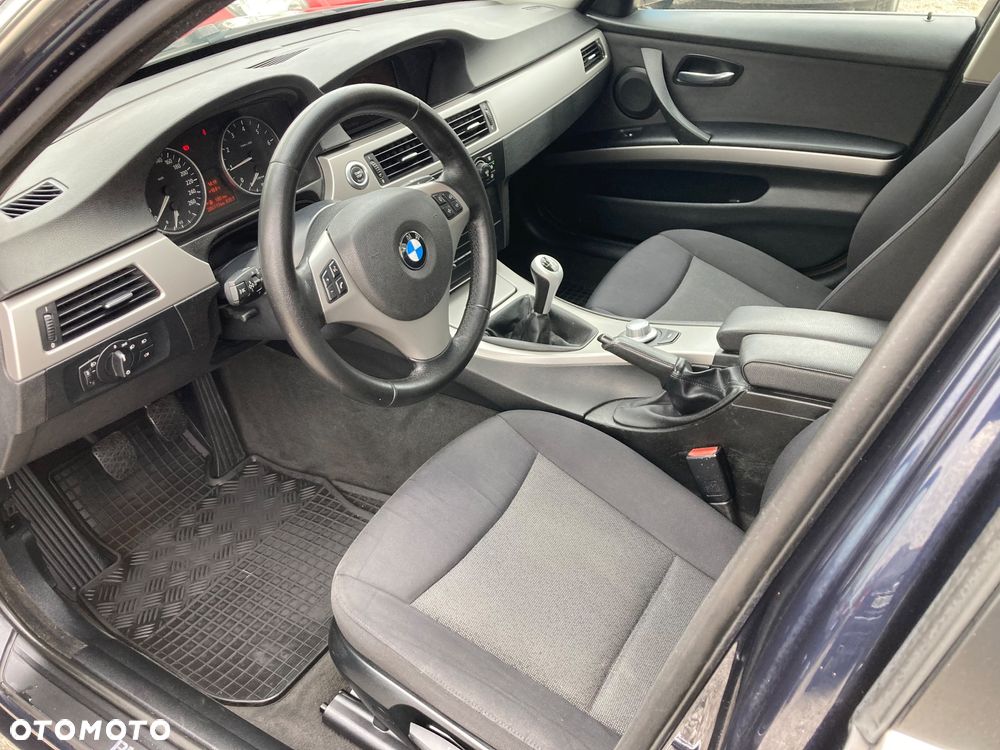 BMW Seria 3 325i - 5