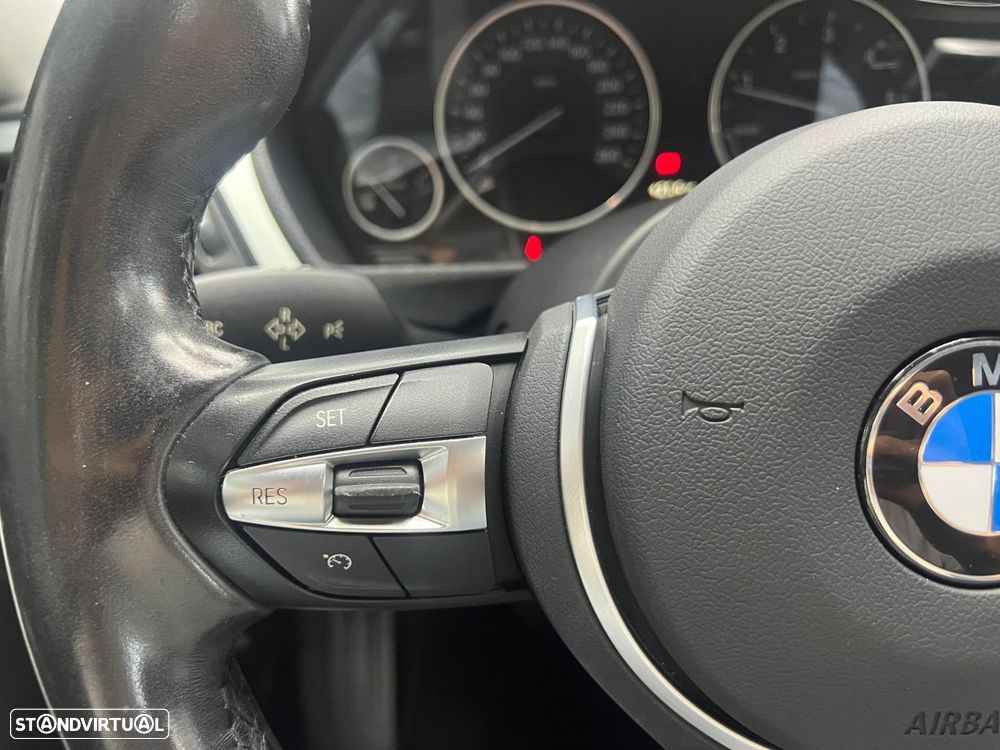 BMW 318 d Touring Navigation Sport Auto - 22