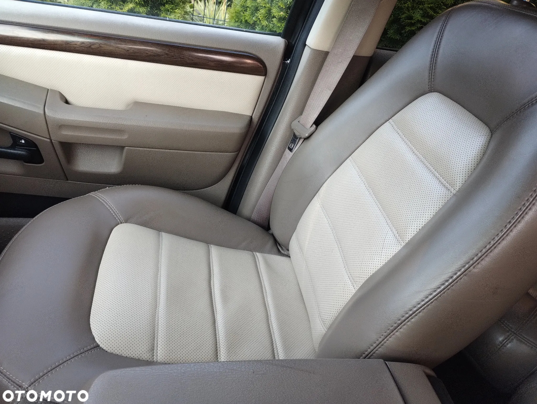 Ford Explorer 4.0 AWD - 5