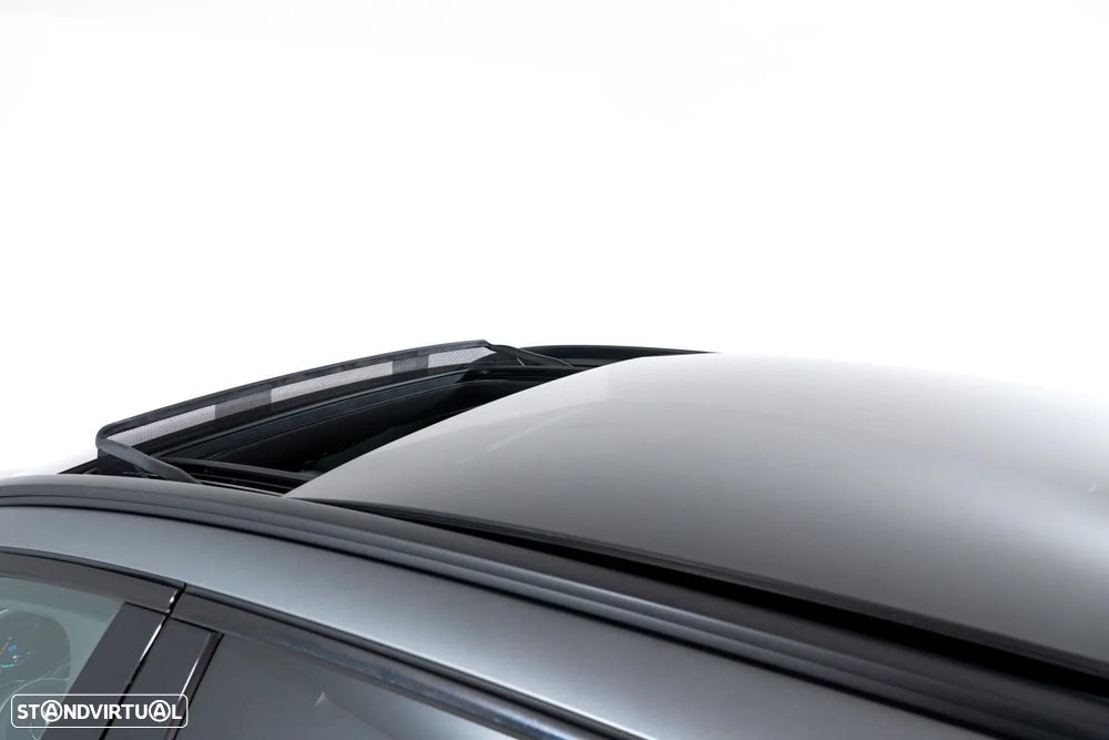 Mercedes-Benz C 300 e AMG Line - 44