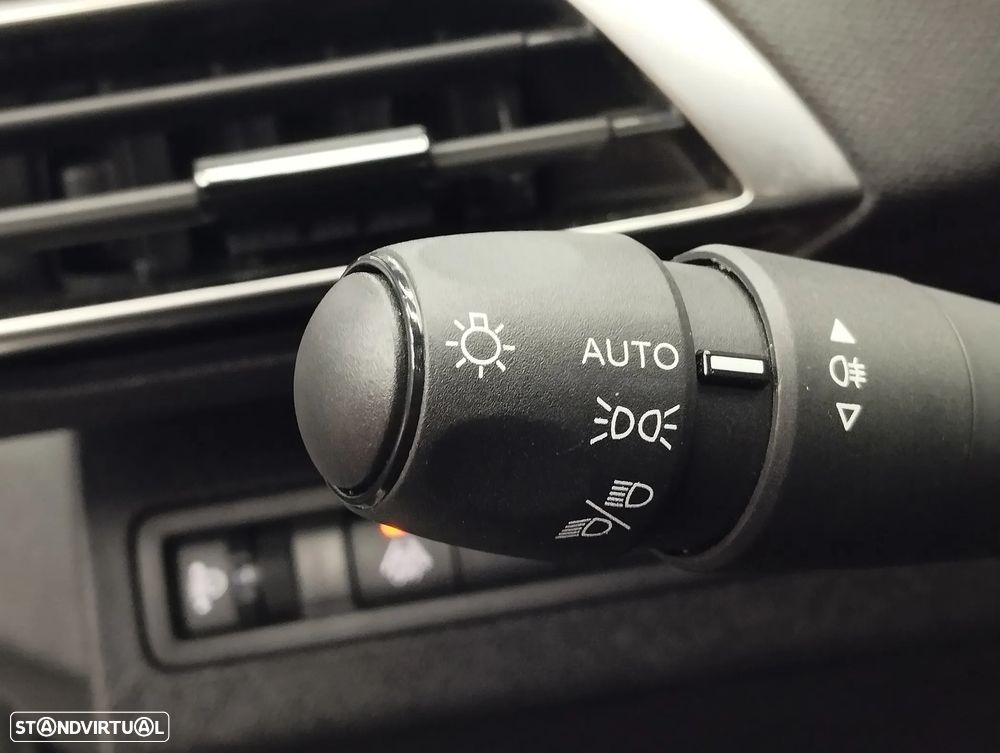 Peugeot 5008 1.5 BlueHDi Active Pack EAT8 - 24