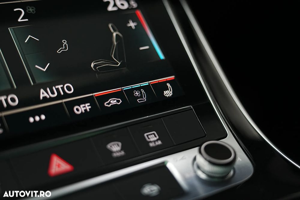 Audi Q8 SUV TFSI quattro 250 kW tiptronic S line business - 31