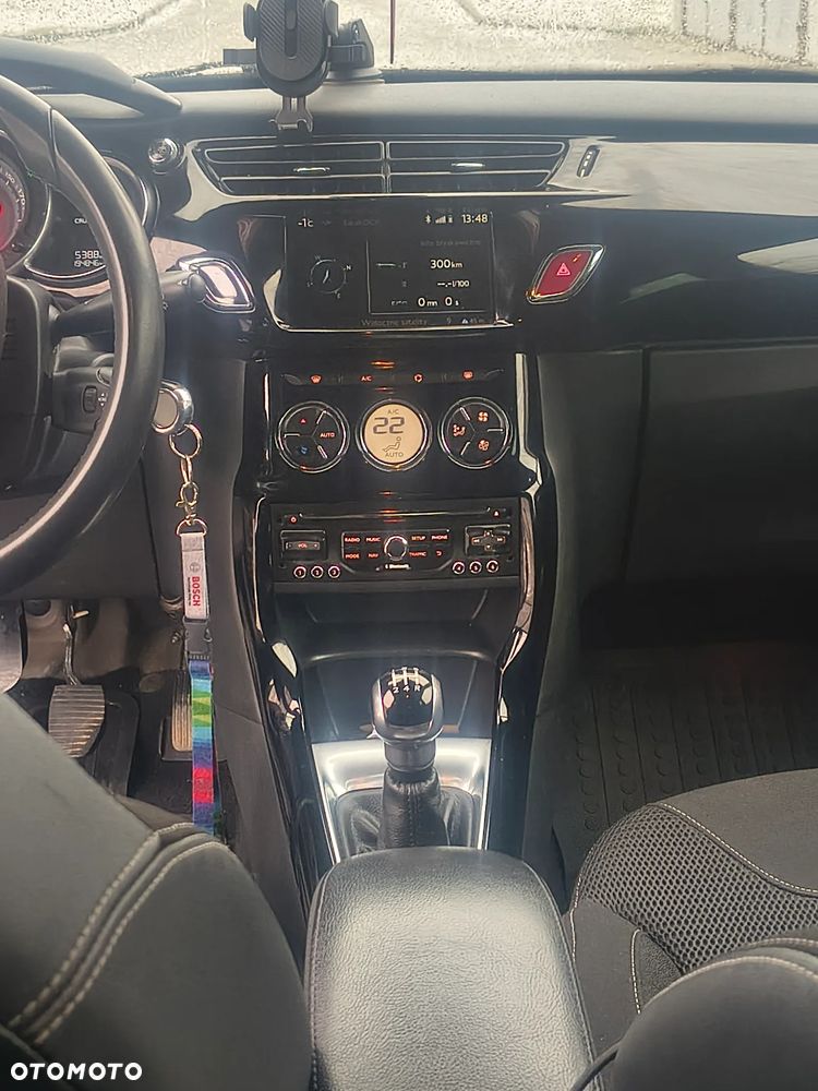 Citroën DS3 e-HDi 90 FAP SoChic - 8