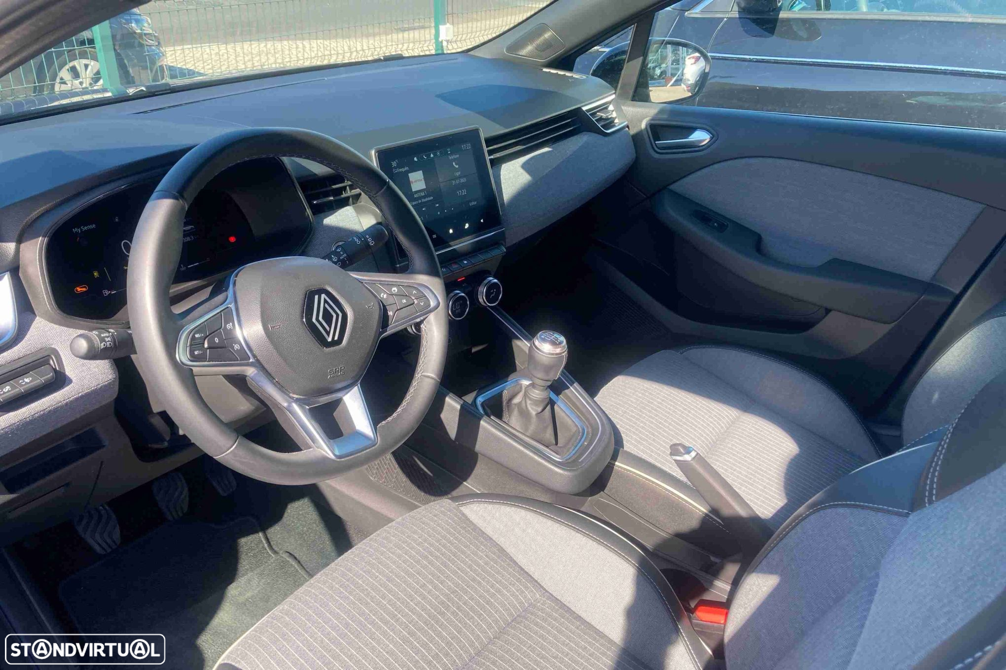 Renault Clio - 7