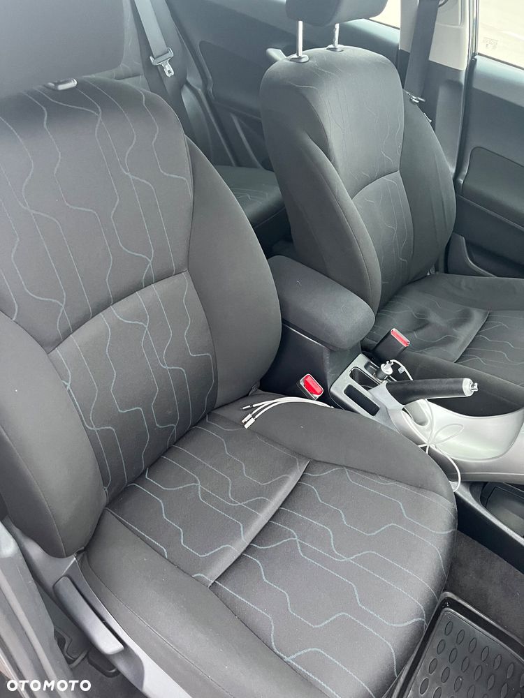 Toyota Auris 1.33 VVT-i - 21