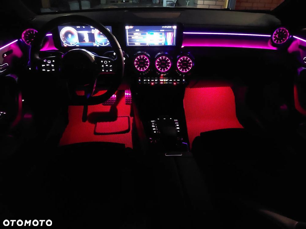 Mercedes-Benz CLA 250 4-Matic AMG Line 7G-DCT - 24