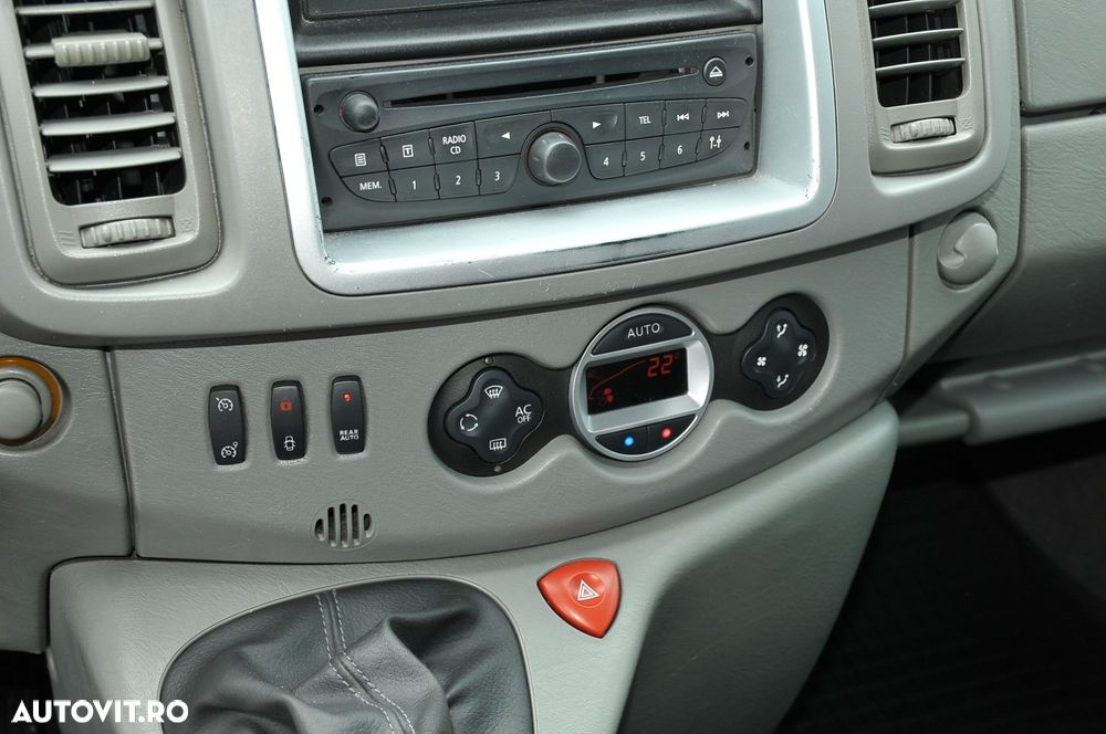 Renault Trafic Grand Passenger 2.0 dCi L2H1 Authentique - 19