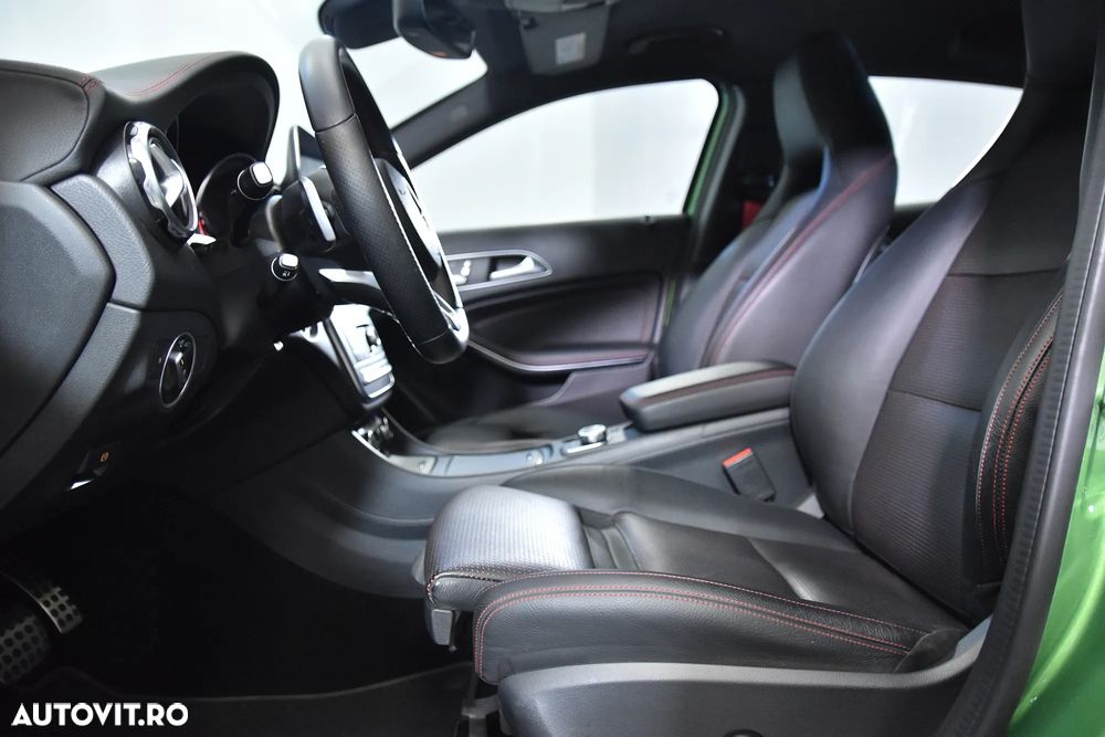 Mercedes-Benz GLA 250 4MATIC Aut. - 24