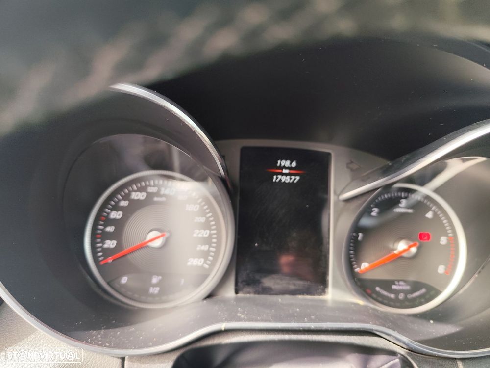 Mercedes-Benz C 300 h AMG Line - 10